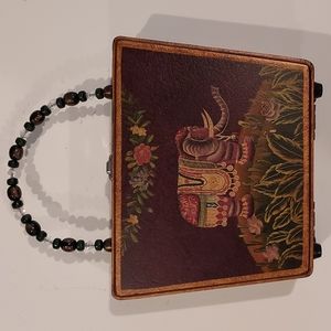 NWOT Women's Wooden Box Painted Handbag W/Shoulder Strap